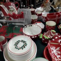tableSettingHolidaySqrR tableSettingHolidaySqrR